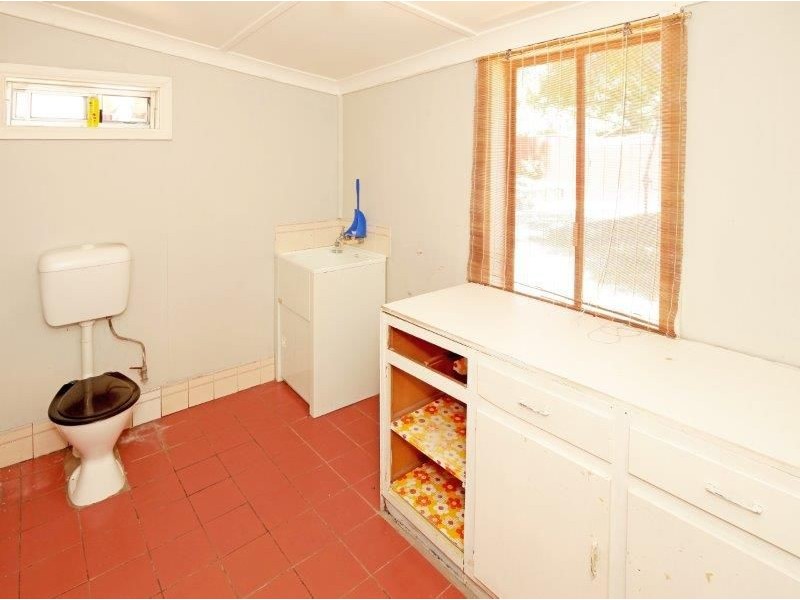 1 Edgar St, Junee NSW 2663