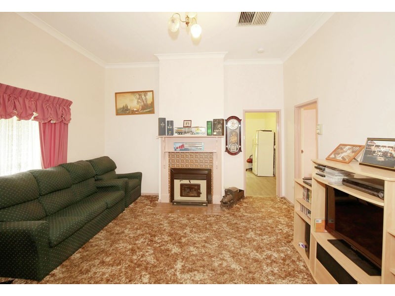 11 King Street, Junee NSW 2663