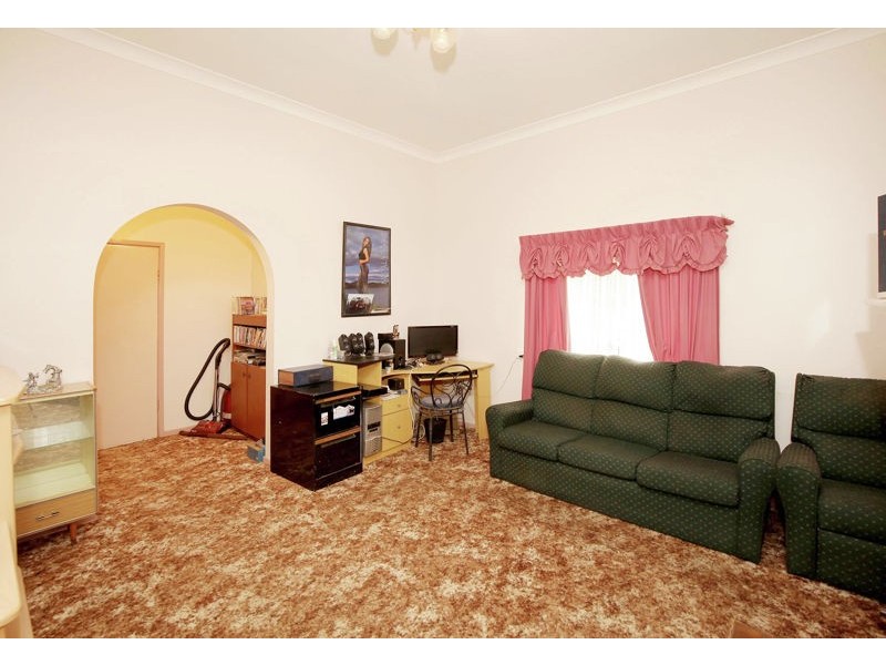11 King Street, Junee NSW 2663