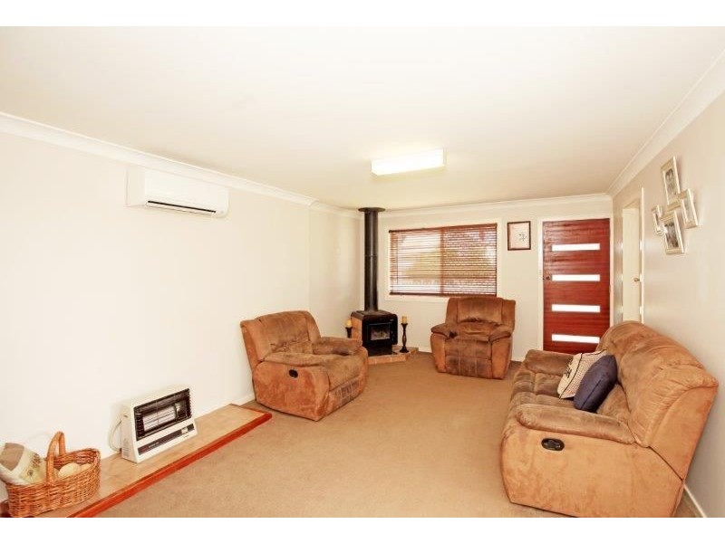 35 Regent St, Junee NSW 2663