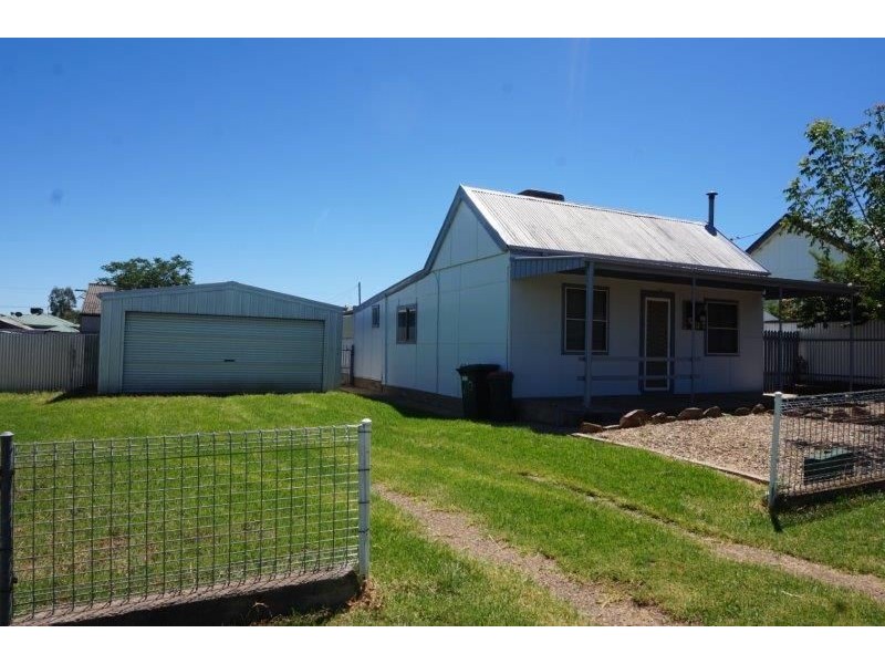 20 William Street, Junee NSW 2663