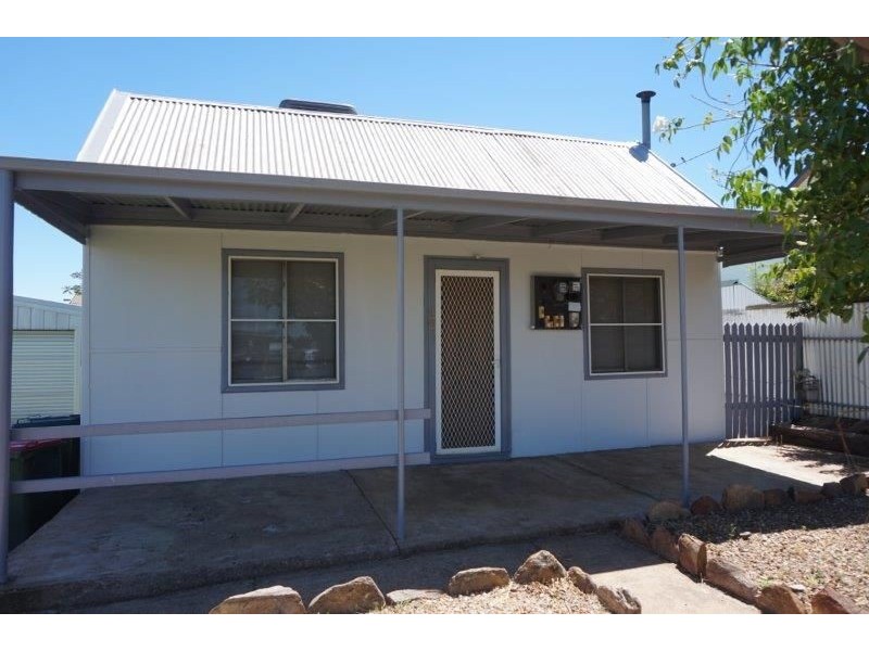 20 William Street, Junee NSW 2663