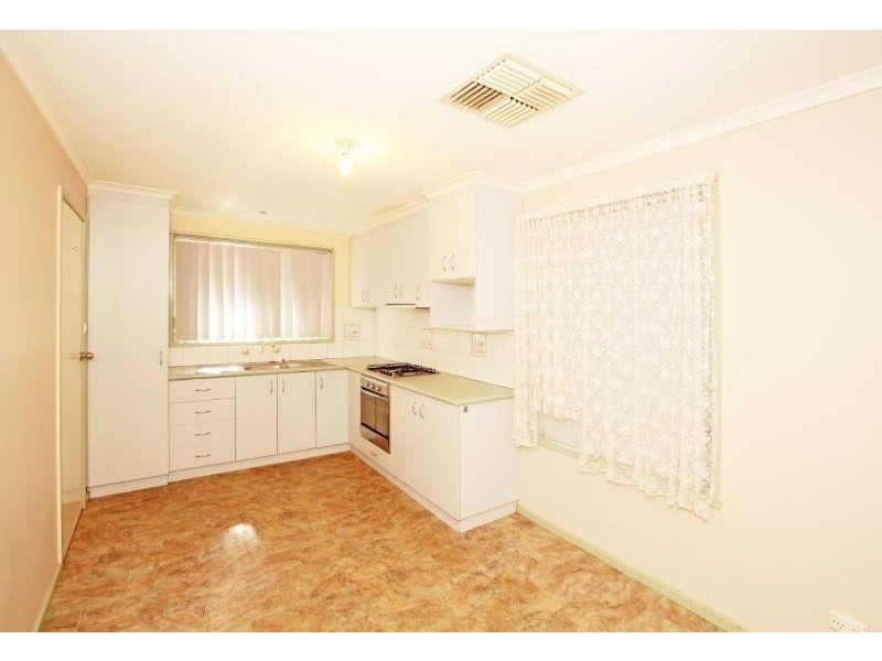 3 Arnold St, Junee NSW 2663