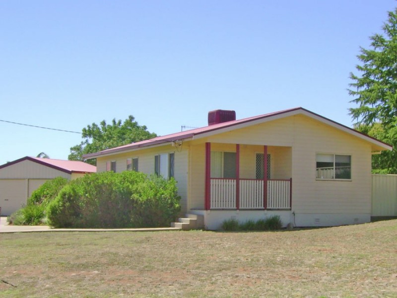 59 Wardle St, Junee NSW 2663