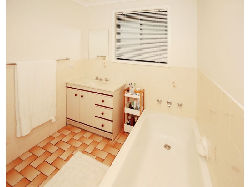 6 Goulburn St, Junee NSW 2663