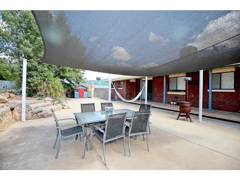 6 Goulburn St, Junee NSW 2663