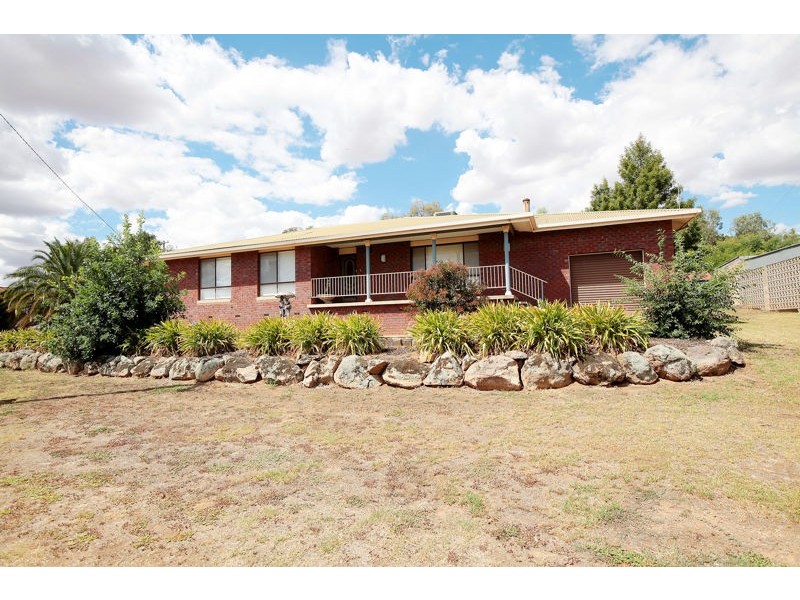 6 Goulburn St, Junee NSW 2663