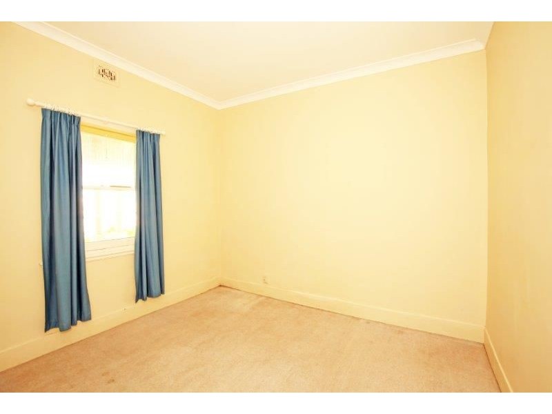 17 Pretoria Ave, Junee NSW 2663