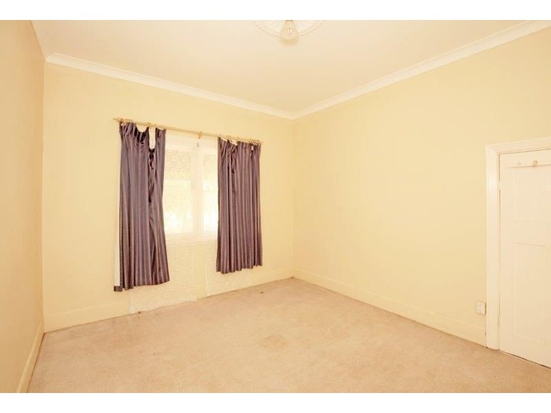 17 Pretoria Ave, Junee NSW 2663