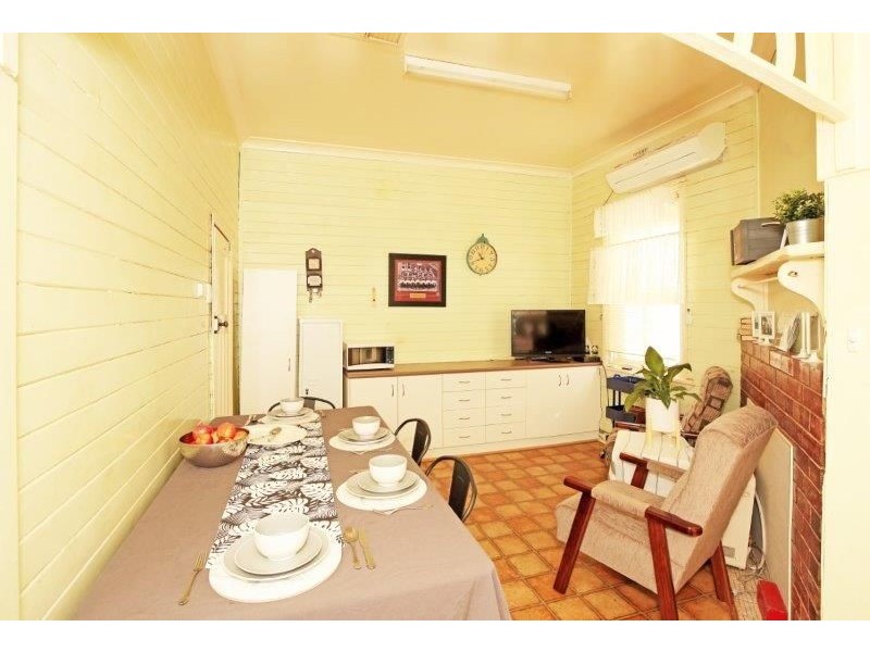 3 Golf Ave, Junee NSW 2663