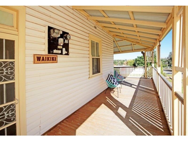3 Golf Ave, Junee NSW 2663