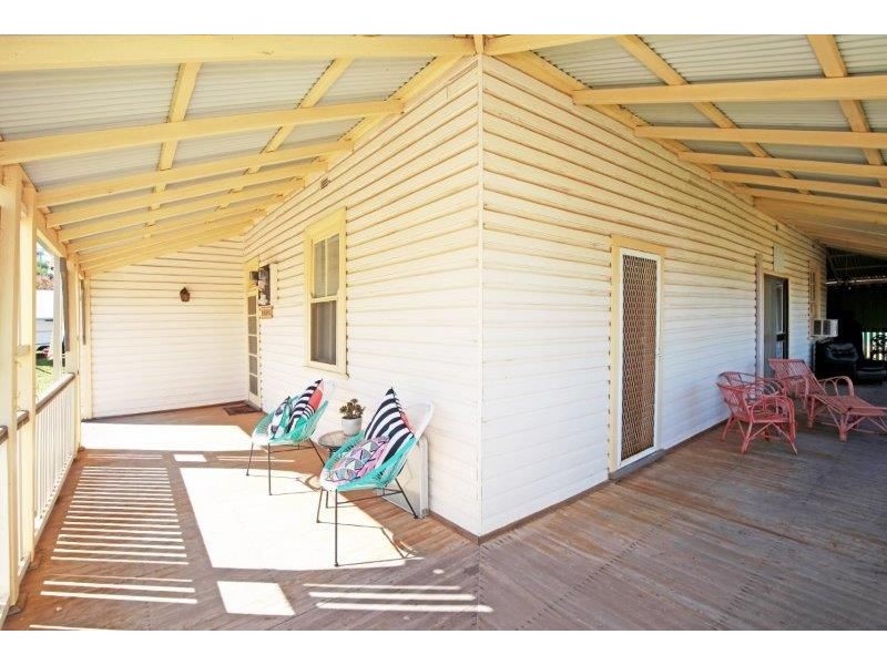 3 Golf Ave, Junee NSW 2663