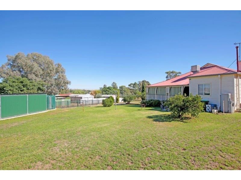 3 Golf Ave, Junee NSW 2663