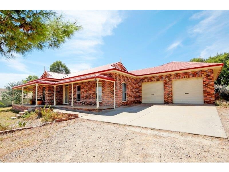 28-30 Cedric St, Junee NSW 2663