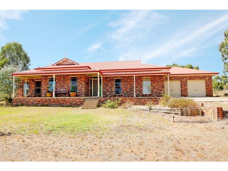 28-30 Cedric St, Junee NSW 2663