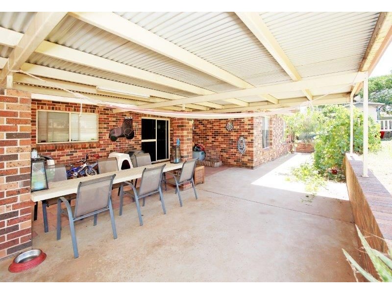 28-30 Cedric St, Junee NSW 2663