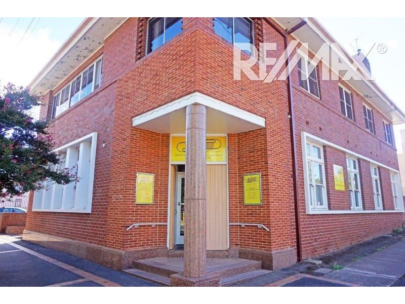 10 Belmore Street, Junee NSW 2663