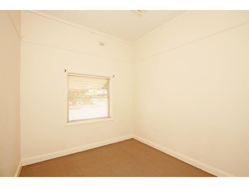 34 William St, Junee NSW 2663