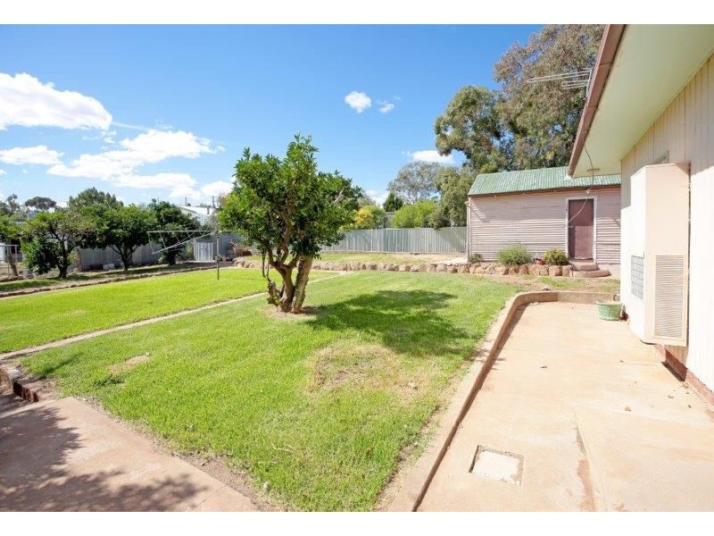 34 William St, Junee NSW 2663