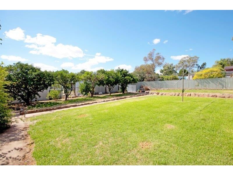 34 William St, Junee NSW 2663