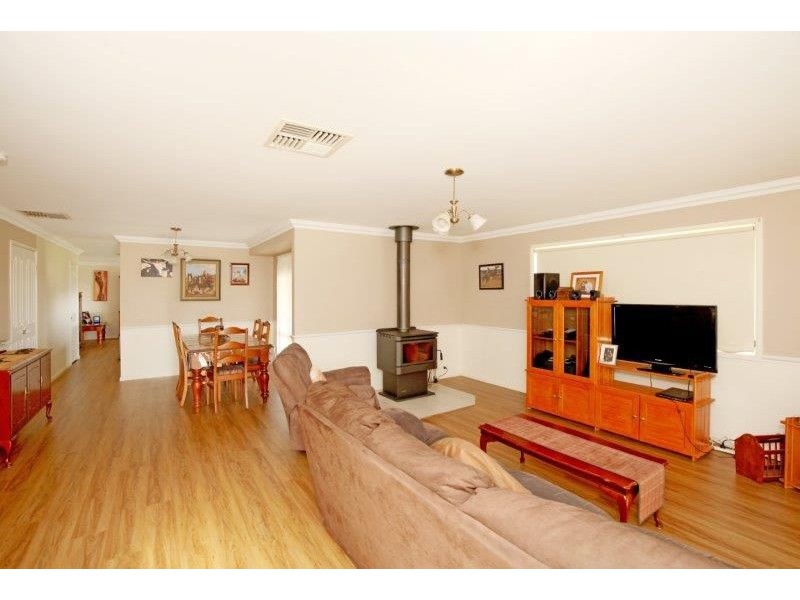 57 Cedric Street, Junee NSW 2663