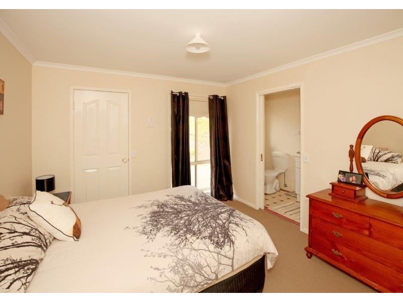 57 Cedric Street, Junee NSW 2663