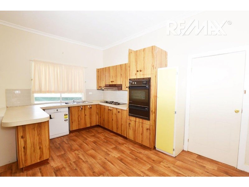 26 Fitzroy St, Junee NSW 2663