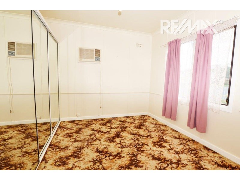 26 Fitzroy St, Junee NSW 2663