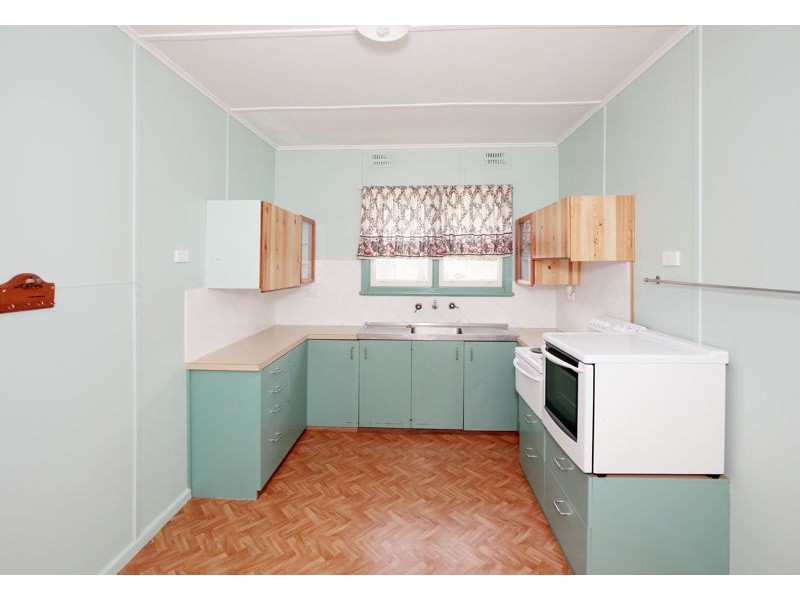 19 Elizabeth Street, Junee NSW 2663