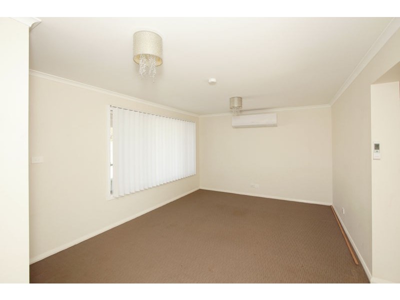 27 Percy St, Junee NSW 2663