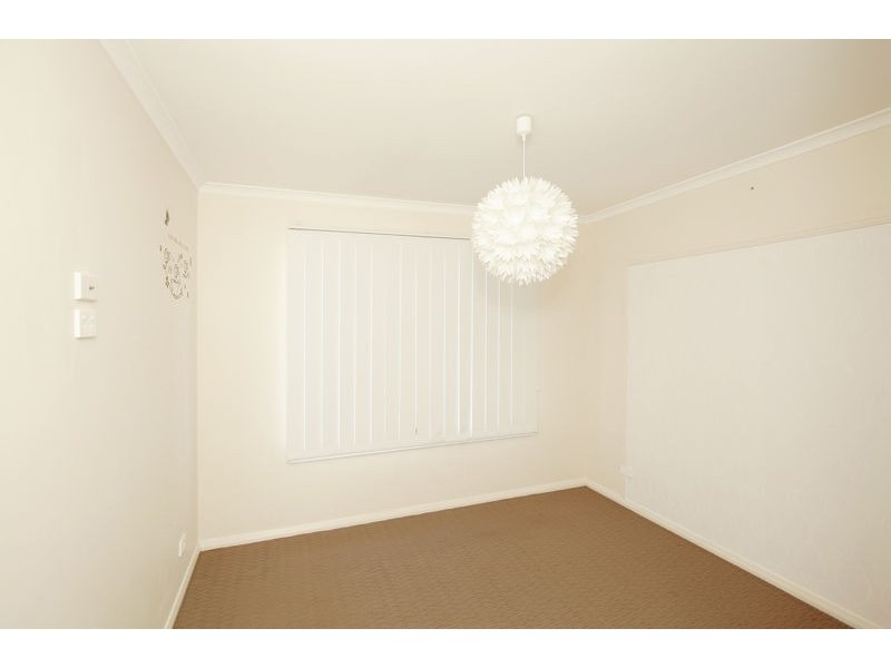 27 Percy St, Junee NSW 2663