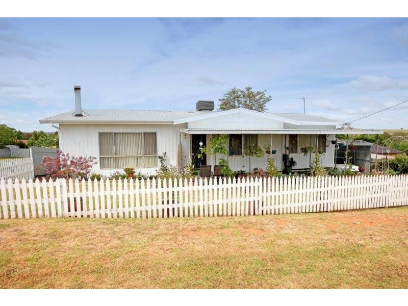 56 Prince Street, Junee NSW 2663