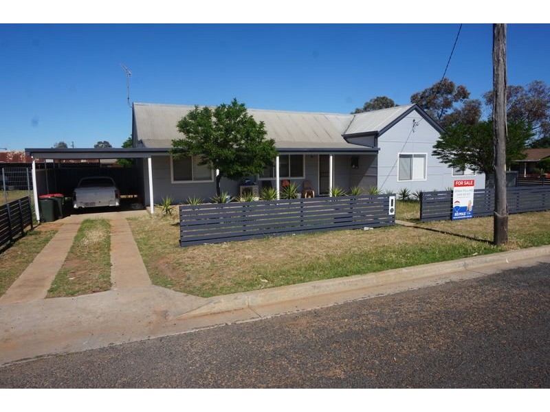 37 Junction Street, Junee NSW 2663