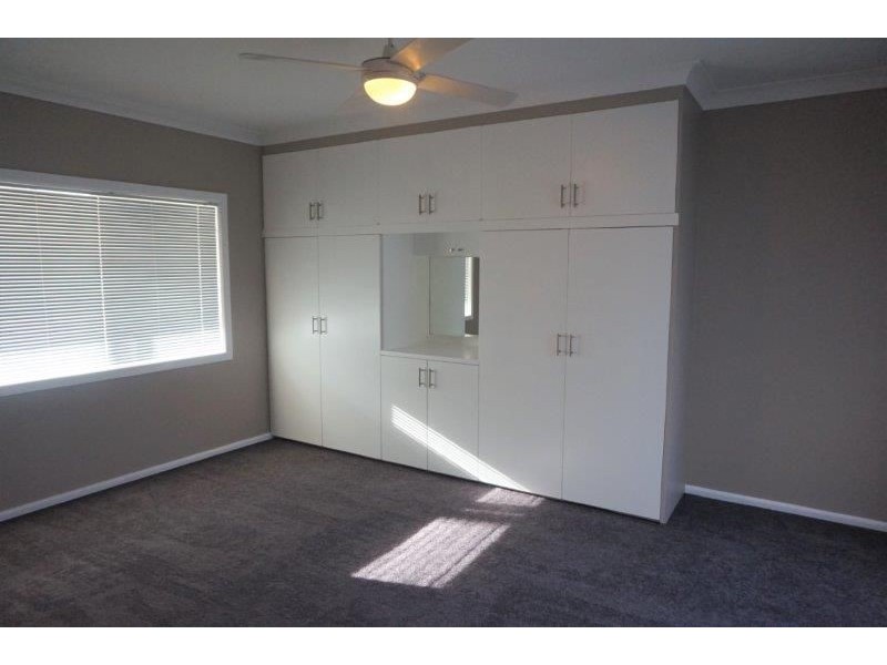37 Junction Street, Junee NSW 2663