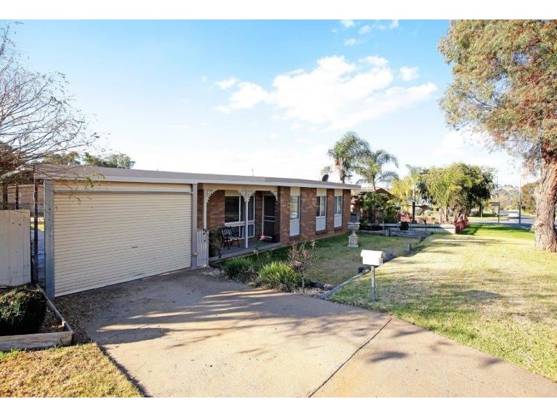 49 Percy Street, Junee NSW 2663