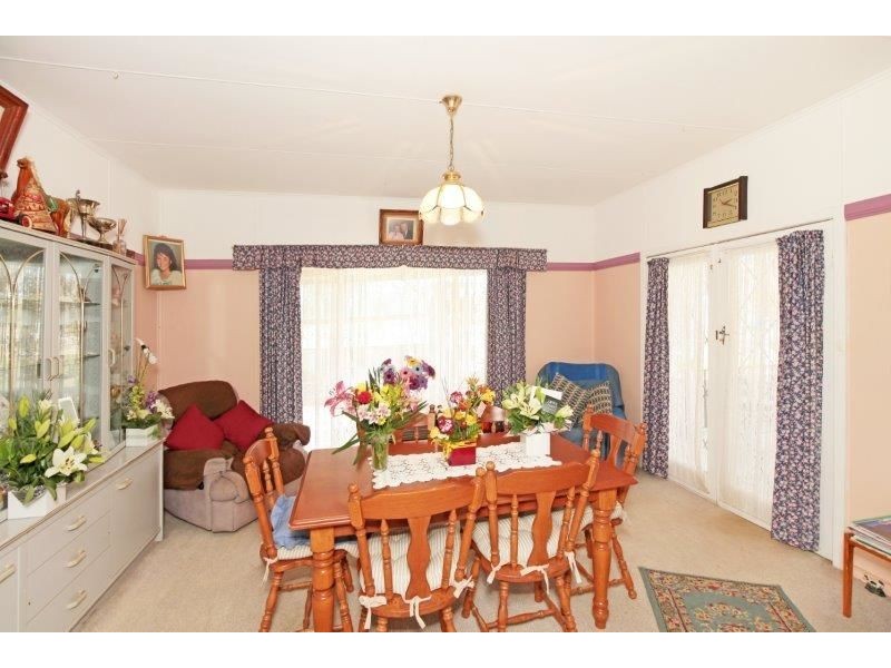 32 Broad St, Old Junee NSW 2652