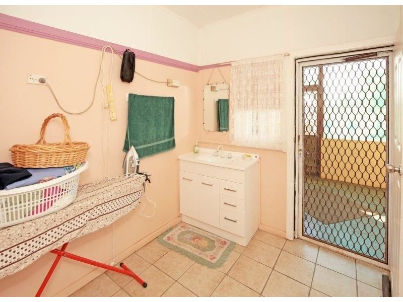 32 Broad St, Old Junee NSW 2652