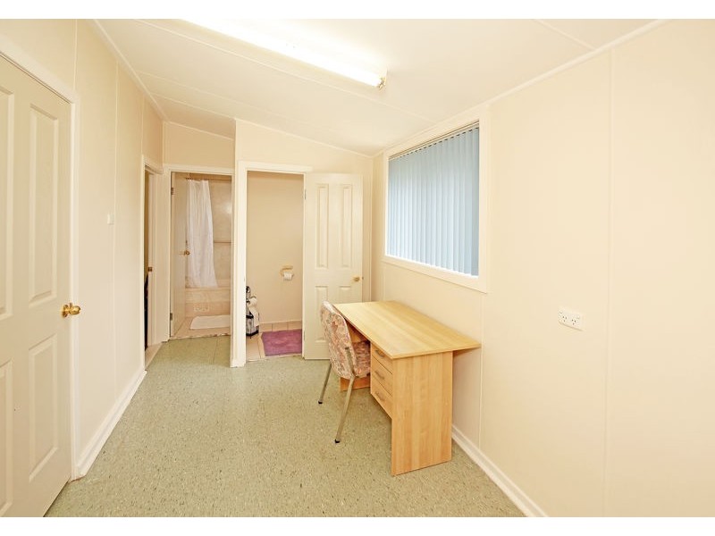 38 Regent Street, Junee NSW 2663