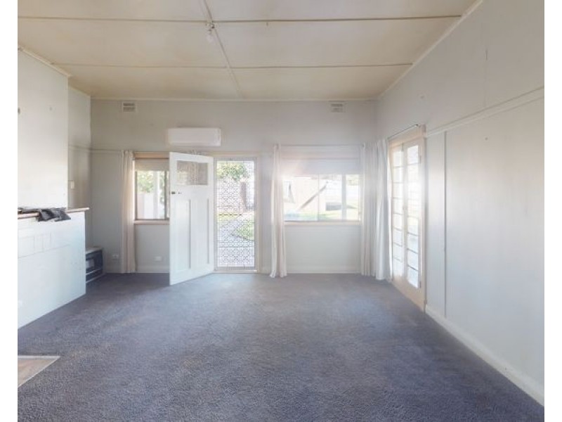 104 Main Street, Junee NSW 2663