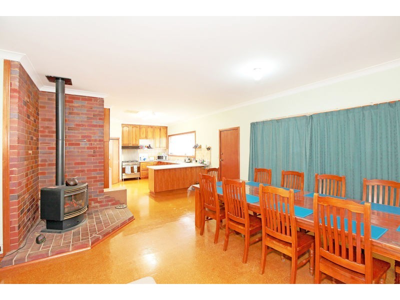 20 Hammond St, Junee NSW 2663