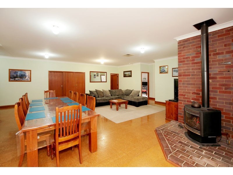 20 Hammond St, Junee NSW 2663