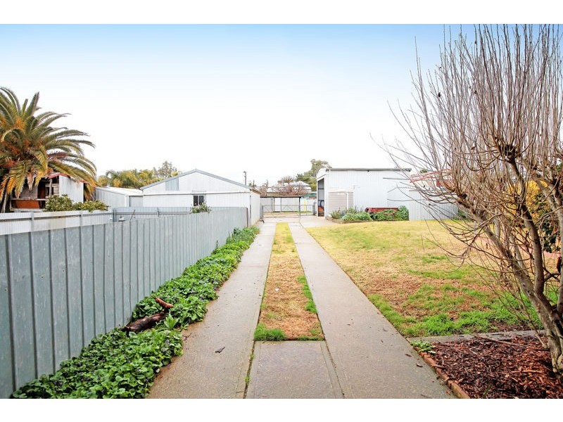20 Hammond St, Junee NSW 2663