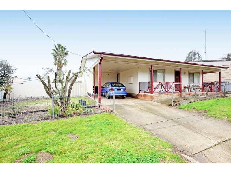 14 George Street, Junee NSW 2663