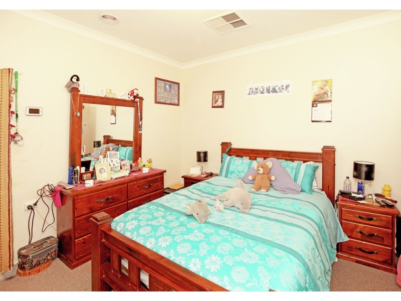 14 George Street, Junee NSW 2663