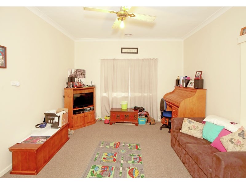 14 George Street, Junee NSW 2663