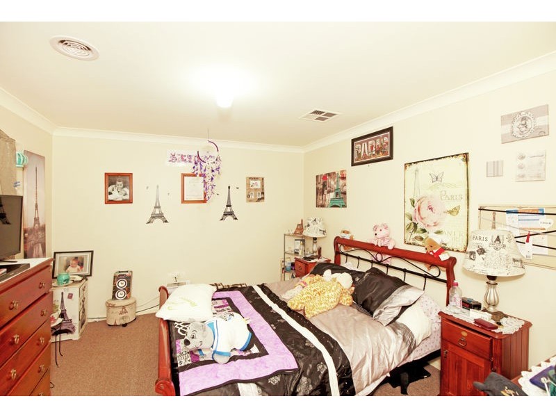 14 George Street, Junee NSW 2663