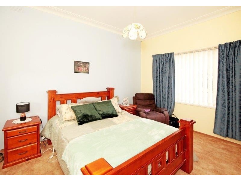 16 Elizabeth Street, Junee NSW 2663
