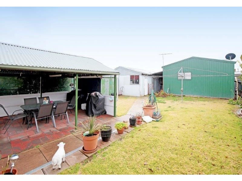 16 Elizabeth Street, Junee NSW 2663
