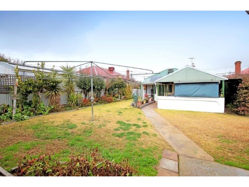 16 Elizabeth Street, Junee NSW 2663