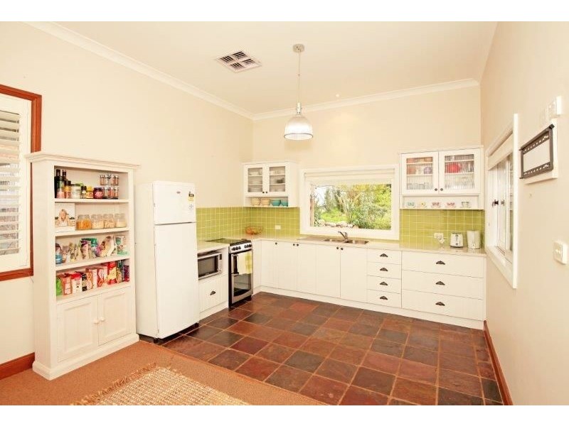 54 Commins St, Junee NSW 2663